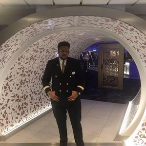 Meet your Posher, Samuel